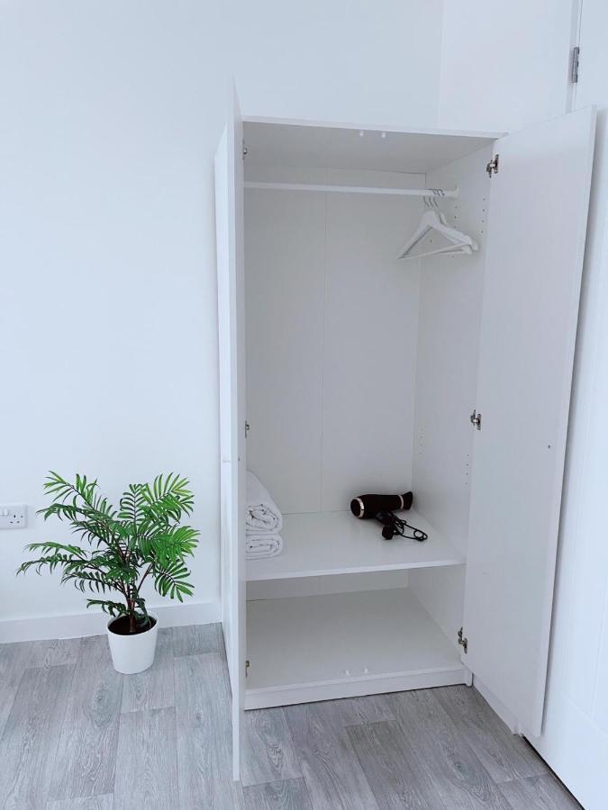 מלון מנצ'סטר Modern House מראה חיצוני תמונה